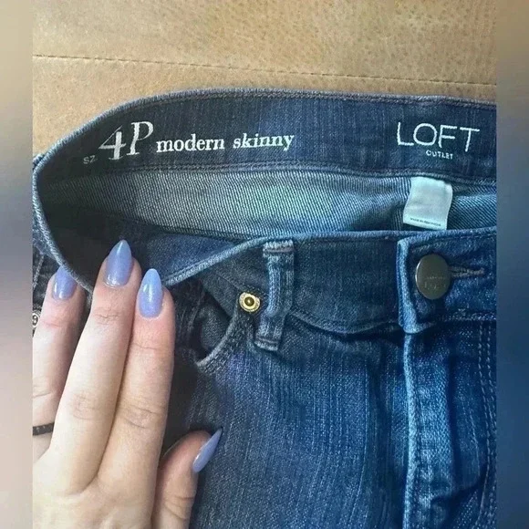 Women’s LOFT Modern Skinny Jeans Size 4 Petite - Picture 4 of 5